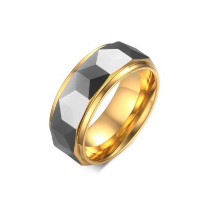 Anillo dorado para hombre hecho de acero de tungsteno